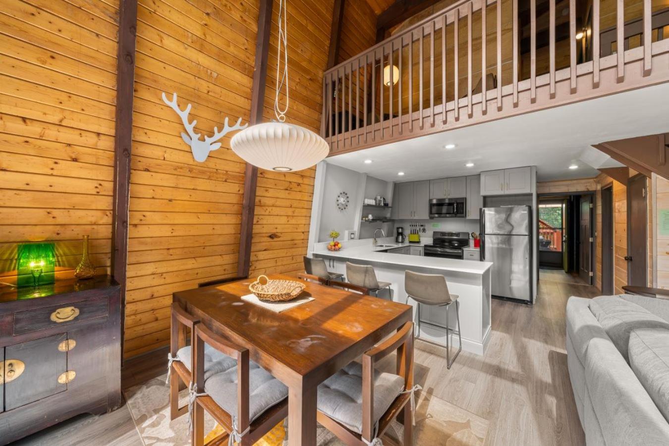Treetops Chalet - 3Bd/2Bt Boutique Cabin W/Mt Leconte Views In Gatlinburg Exterior photo