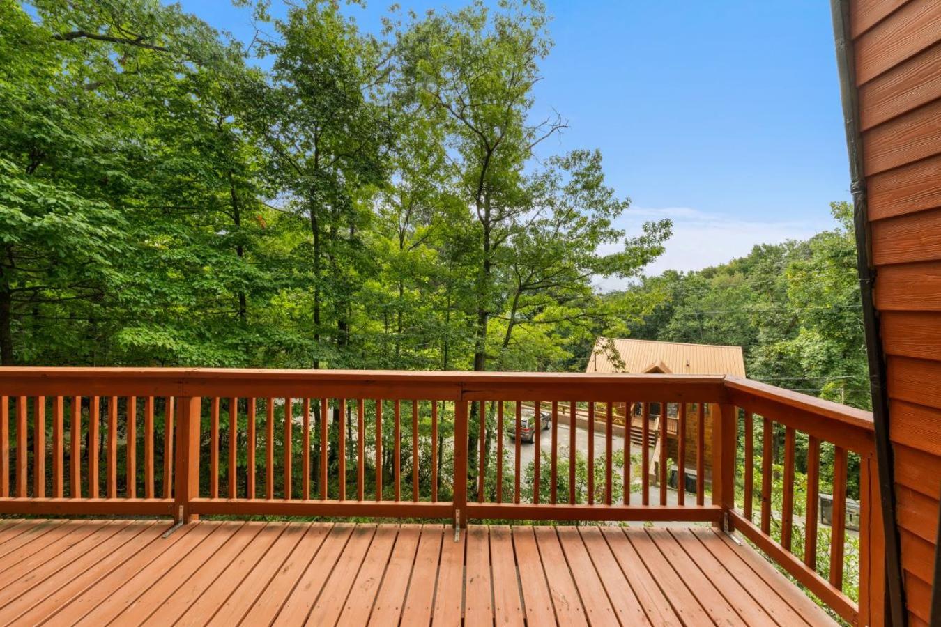 Treetops Chalet - 3Bd/2Bt Boutique Cabin W/Mt Leconte Views In Gatlinburg Exterior photo