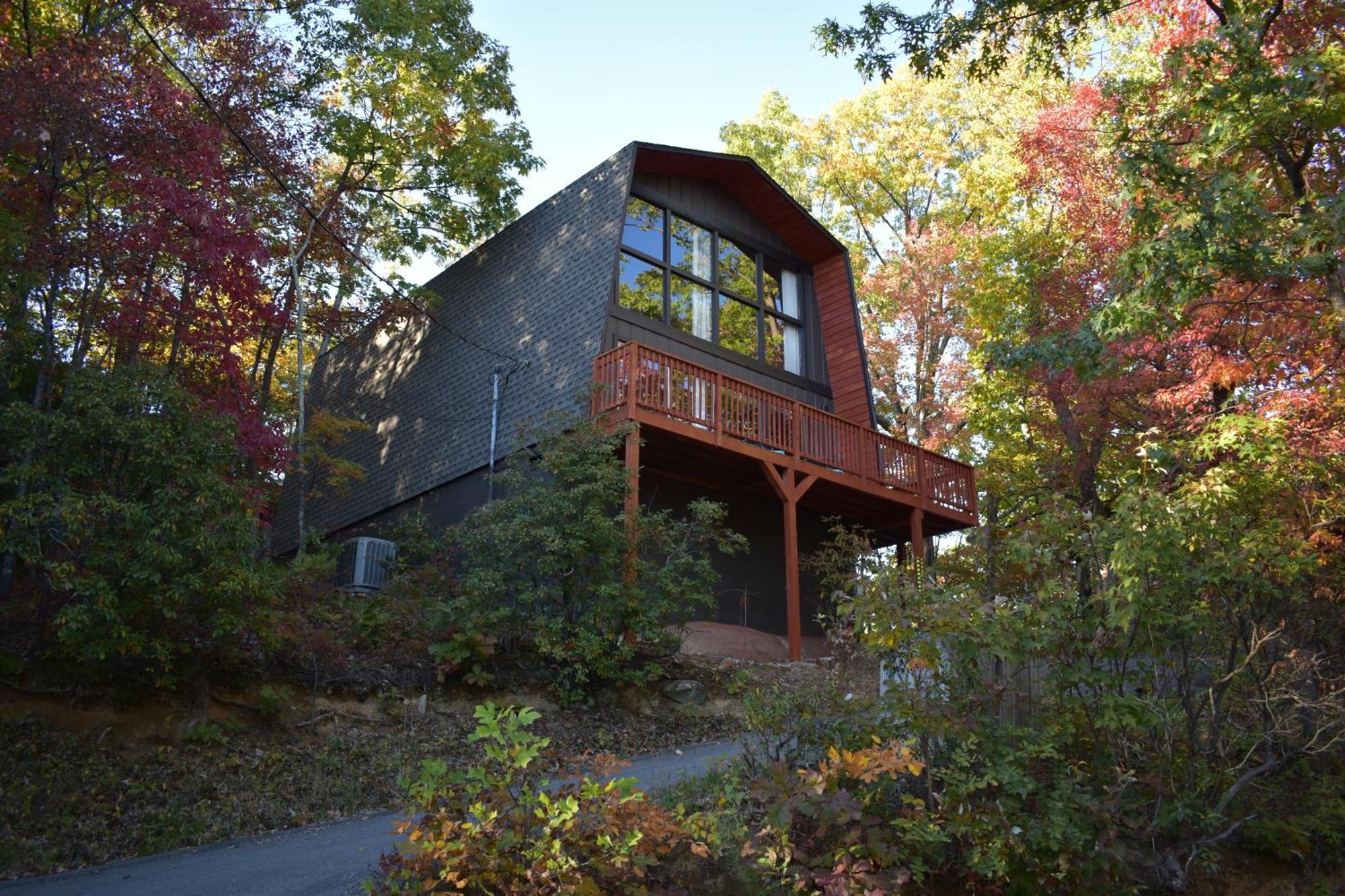 Treetops Chalet - 3Bd/2Bt Boutique Cabin W/Mt Leconte Views In Gatlinburg Exterior photo